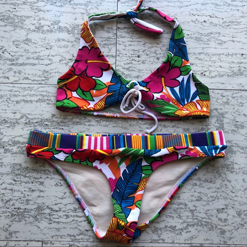 Beira Mar - Floral Multi Colored Bikini